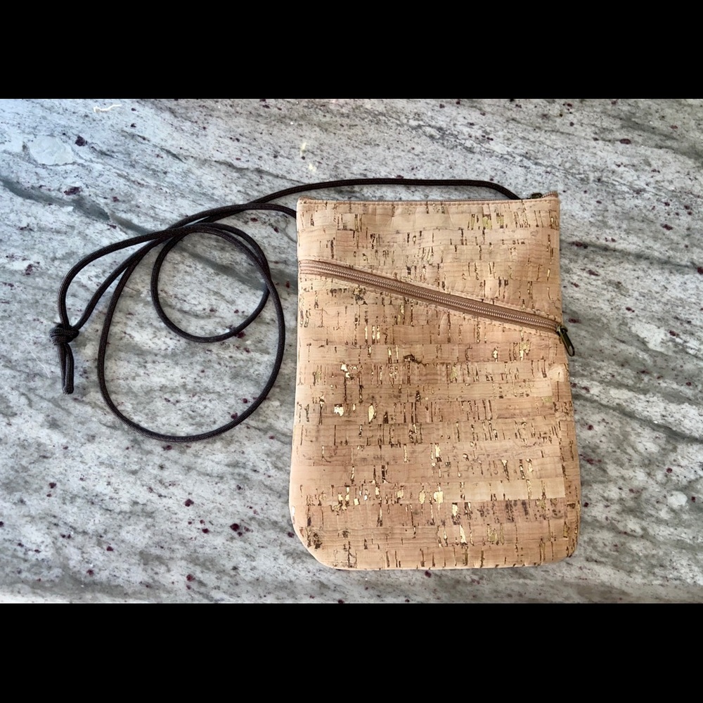 Spicer Bags Social Bag in Cork Dash Gold